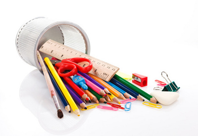 桌上的学习伙伴 文具用品里的知识与美学